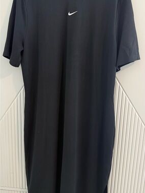 Nike Black Short Sleeve Performance Tee with White Swoosh
